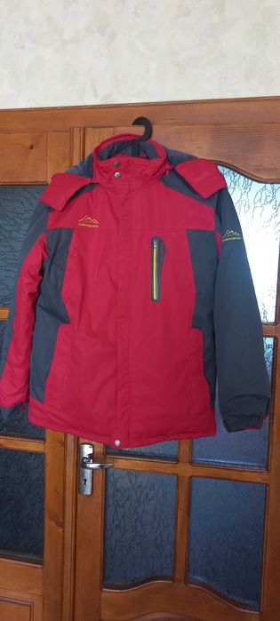 Чоловіча зимова куртка