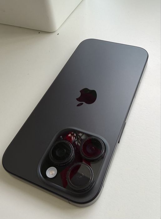 iPhone 16 Pro, Black Titanium, 256GB