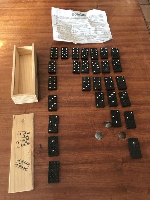 Jogo de Domino com caixa