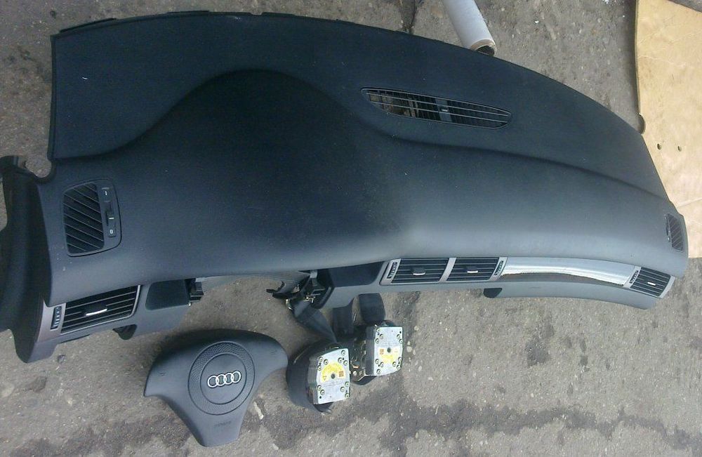 deska konsola airbag napinacze audi a6 c5 czarna