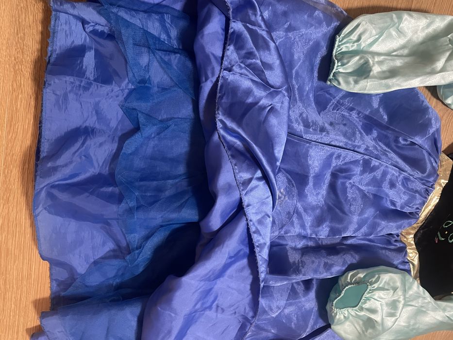 Piekny strój Anna Kraina Lodu Disney Store r.128