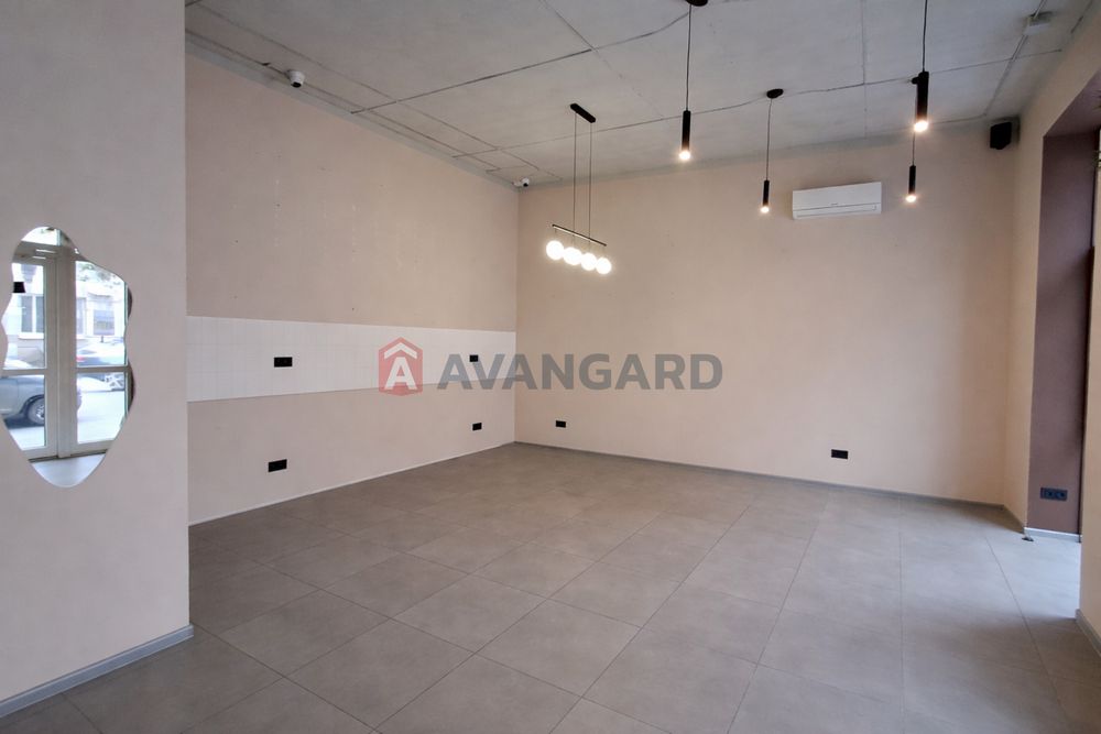 Оренда нежитлового приміщення 37 кв.м 1 поверх окремий фасадний вхід