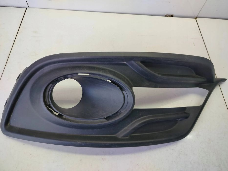 Renault Megane III Lift 13-15 261A32193R Lewa Zaślepka Kratka Zderzaka
