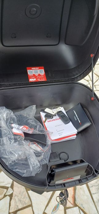 Honda PCX DX 125 (10/2025) com Topcase incluído