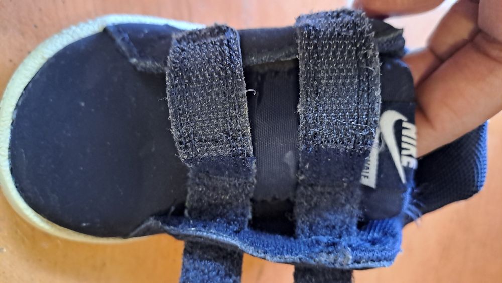 Tenis Nike Court Royale tamanho 19,5