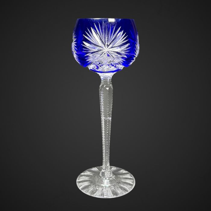 Wysoki kryształowy kieliszek do wina kobaltowy szlif B61/022112