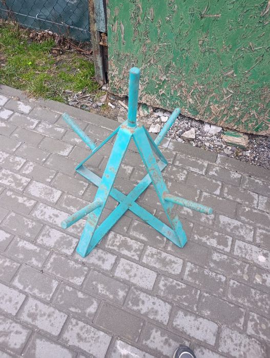 Solidny ,,Jeż,, stojak na krazki