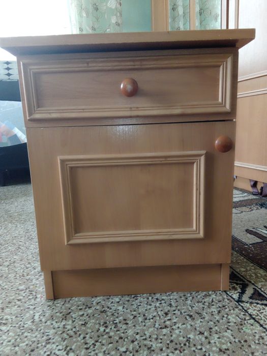 Продам меблі у спальню