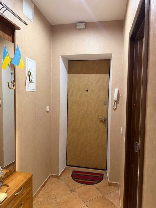 Центр,Голосіївський р-н,вул. Микільсько-Ботанічна  15/17 , квартира- студія 46 м2