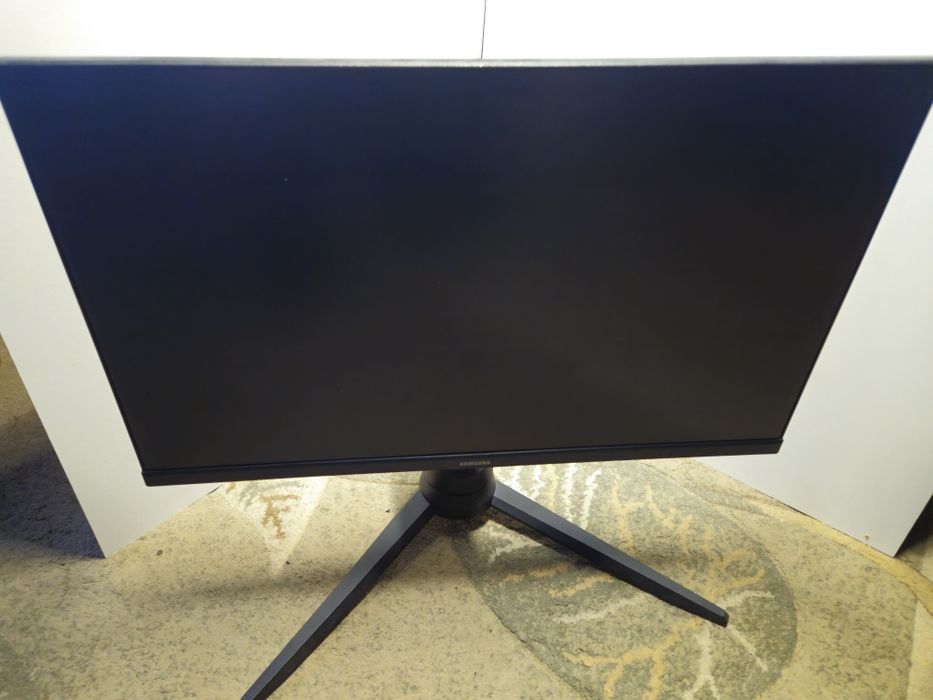 Uszkodzone monitory Samsung Odyssey G3 24" + Acer Nitro 24" + kable / Na części