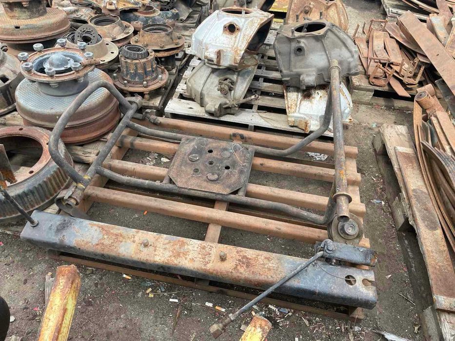 Продам кронштейн крепления запаски ЗИЛ