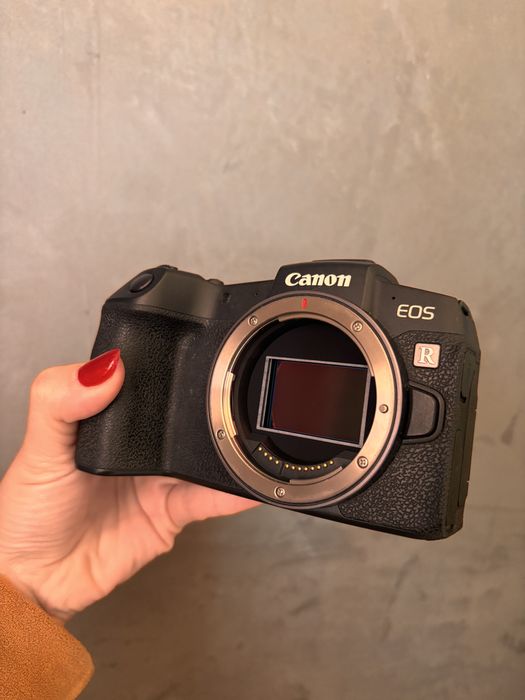 Aparat bezlusterkowy Canon RP body