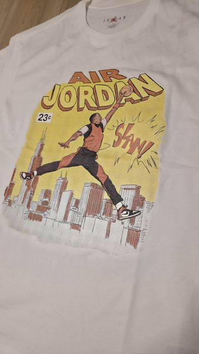 Футболка чоловіча Air Jordan Nc Comic Ss Crew Grey IF0784-100