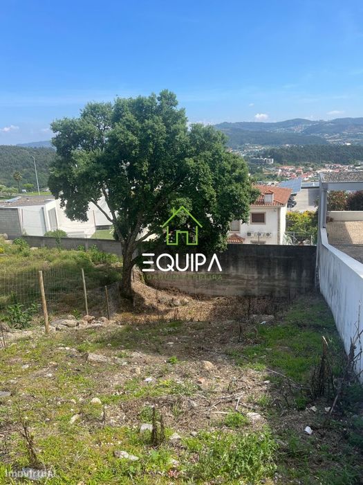Lote de terreno com projeto aprovado em Moreira de Cónegos