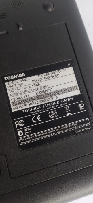 Computador portátil Toshiba NB200