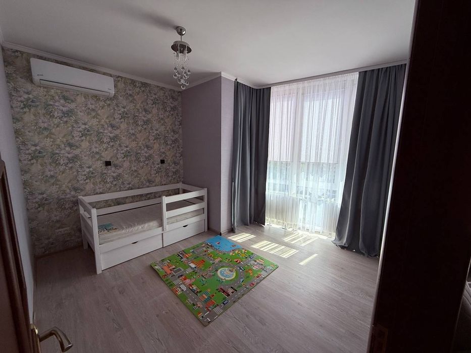 Довгострокова оренда 2к квартири на вул. Юрія Шумського 3Г