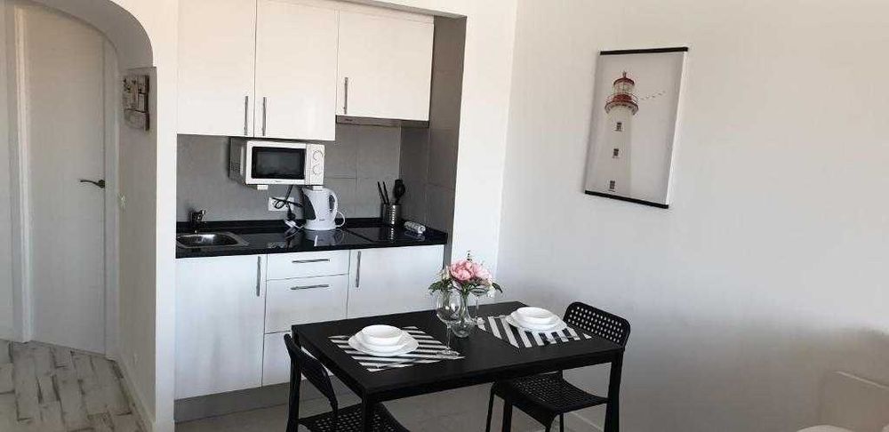 Apartamento T0 mobilado em Cascais