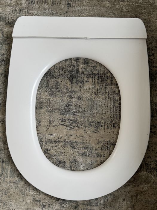 Сидіння для унітазу ROCA