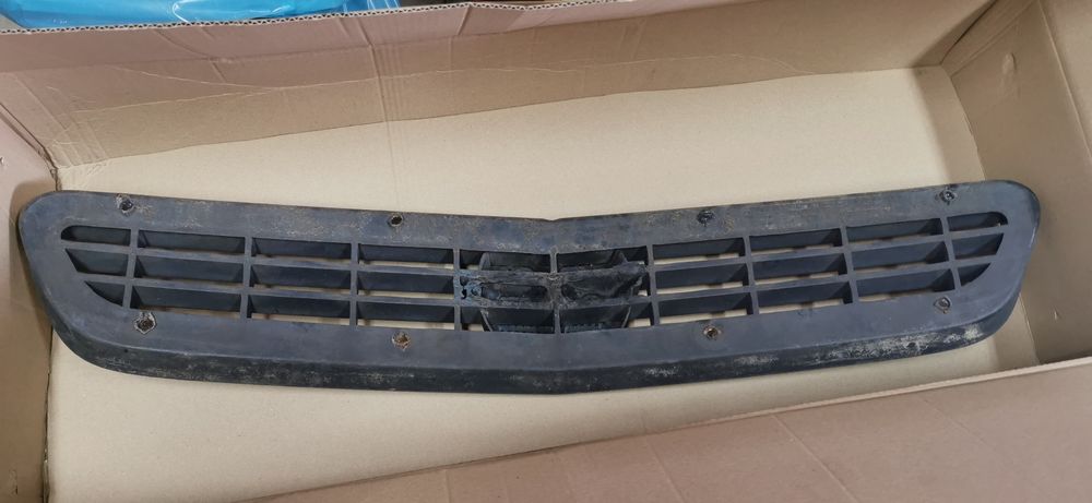 Atrapa grill vectra c 2002