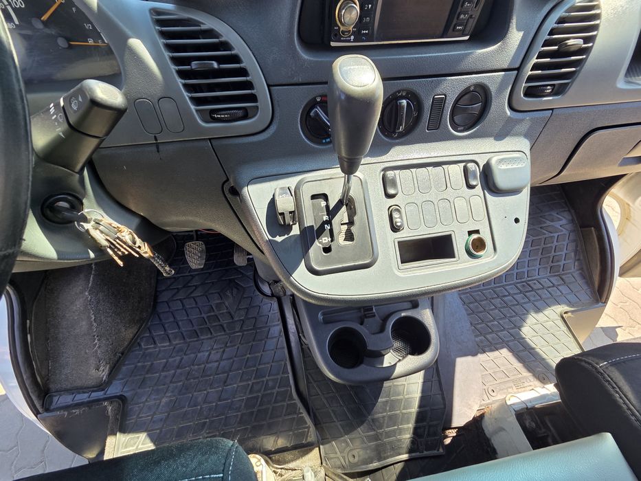 Продається надійний Mercedes-Benz Sprinter(Автомат) 2005 року