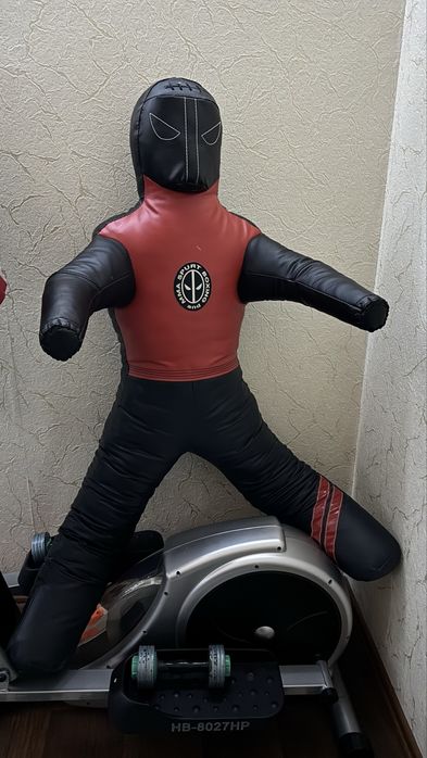 Манекен для боксу