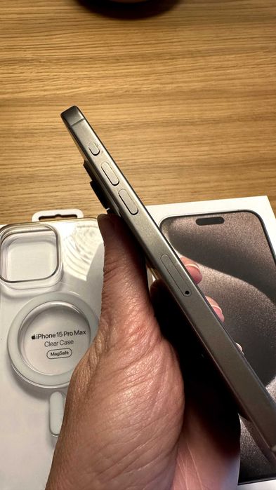 iPhone 15 Pro Max 256GB Titanium estado impecável