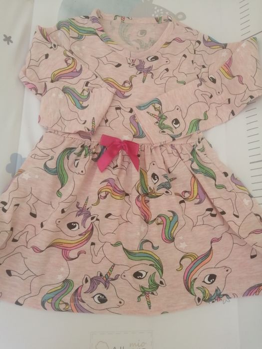 Sukieneczka w jednorożce 92