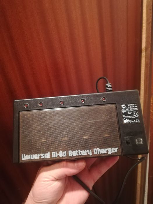 Charging battery...473360058245468161