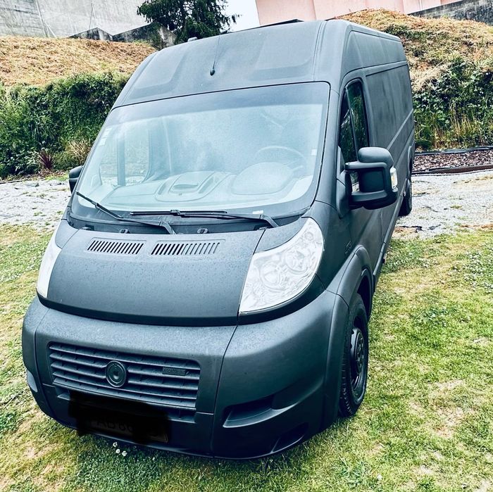 Barbearia móvel ou salão de beleza