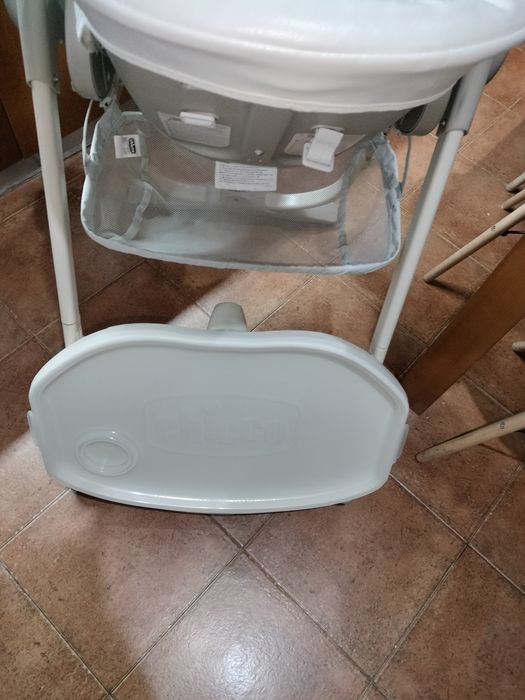 Cadeira de alimentação Chicco Polly Magic