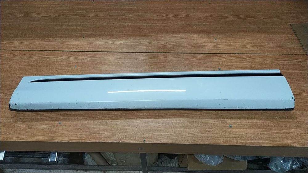 Audi q8 накладка дверки передня ліва 4m8853059d