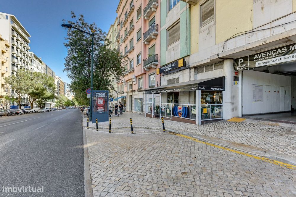 Trespasse de Pastelaria/Restaurante com Fabrico Próprio na Rua Castilh
