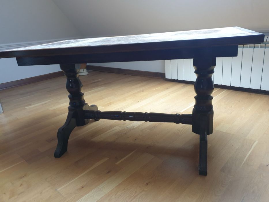 Антикварний столик