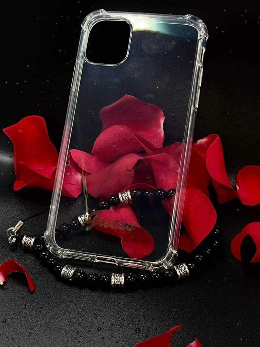 Pokrowiec marki Guess od 159zł Telakces Manufaktura