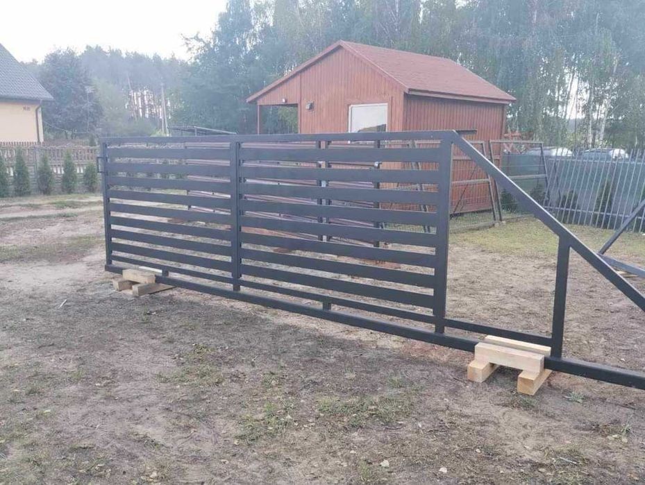 Sprzedam brama przesuwna 5m żaluzje