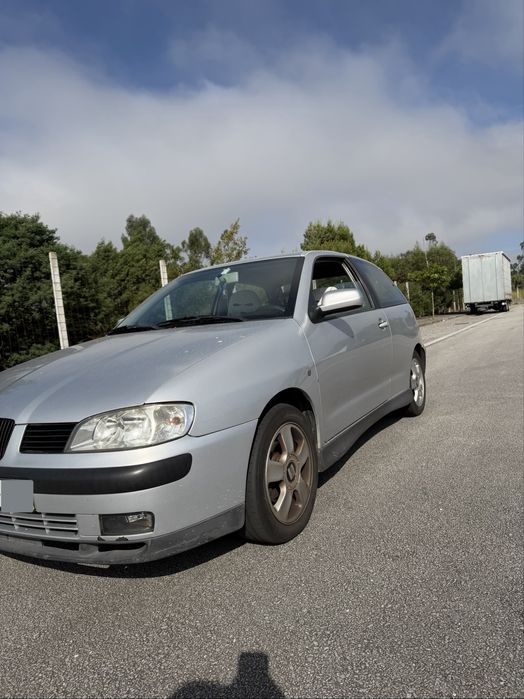 Seat Ibiza Sport 1.4 101cv – 2000€ Negociáveis