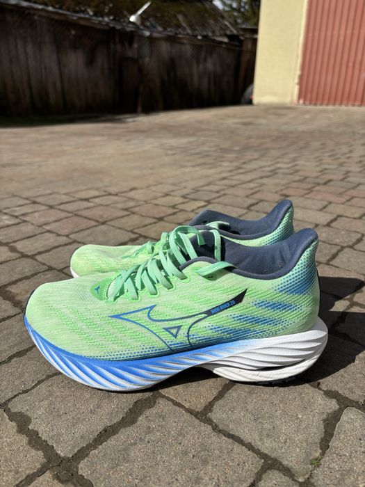 Бігові кросівки Mizuno Wave Rider 28