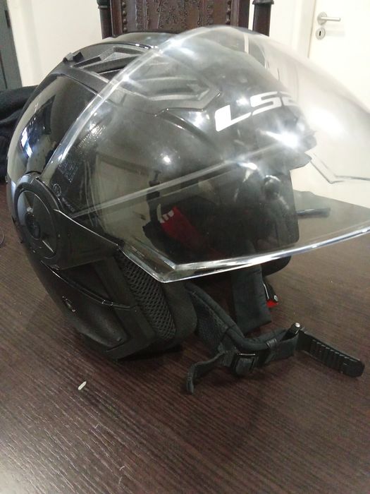 Vende se capacete