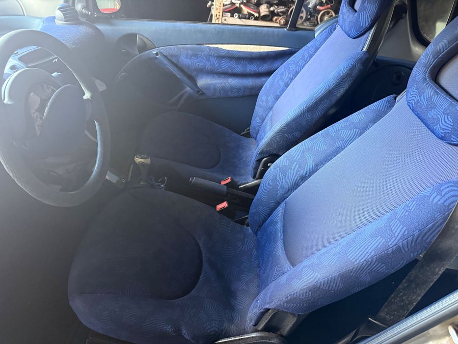 Bancos smart Ford two