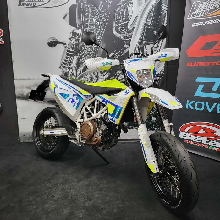 Husqvarna 701 Supermoto