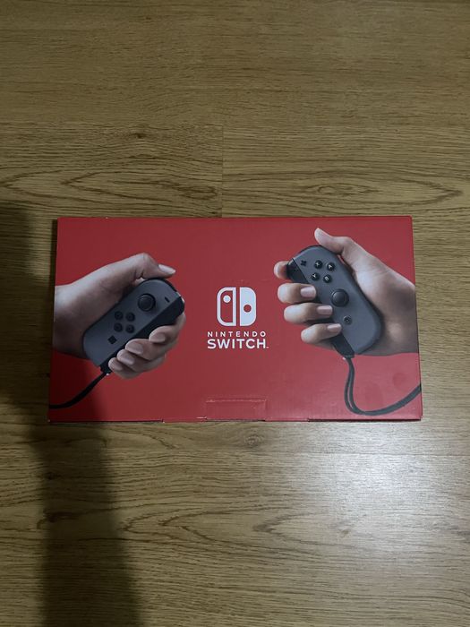 Nintendo Switch + 6 Jogos + Pro Controller + Caixa- como nova