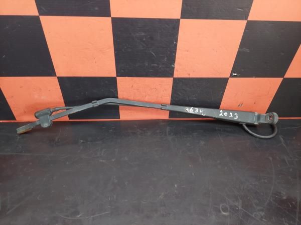 Haste / braço de escova limpa vidros frente direita MITSUBISHI Canter