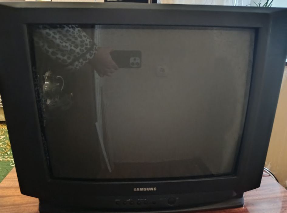 Телевизор  цветной бу