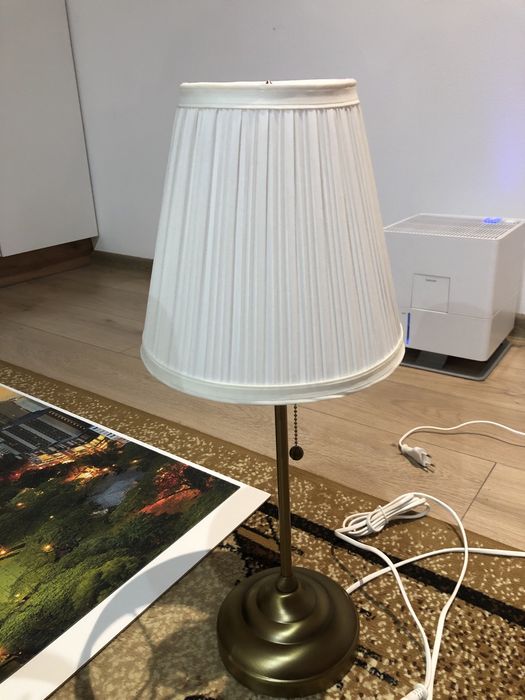Lampa do sypialni