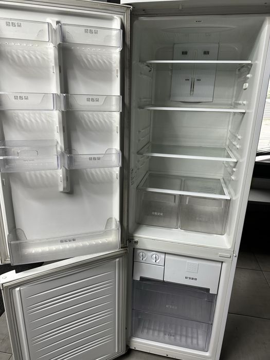 Продам холодильник Samsung No Frost