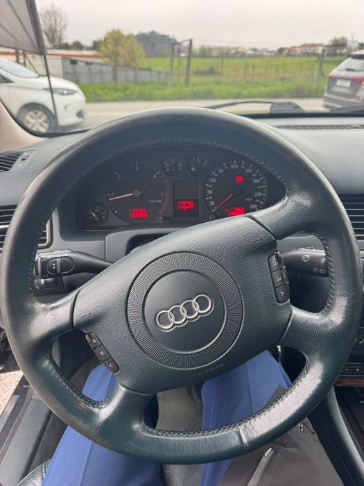 Audi A6 2.5 TDI 150cv – 2001 – 288.000 km