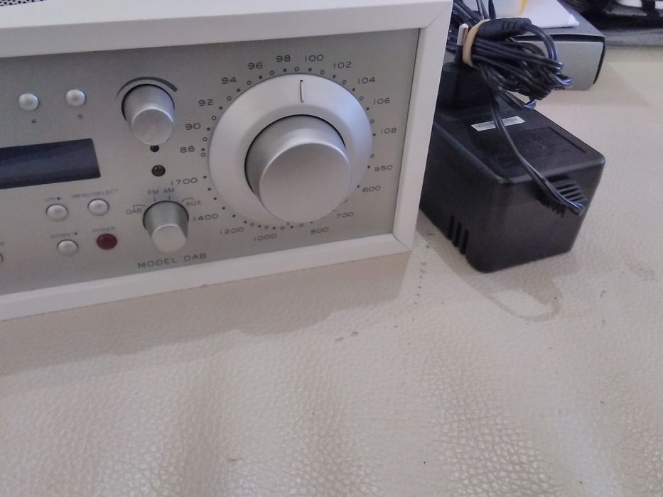 Rádio TIVOLI Oportunidade Último Preço p/ desocupar