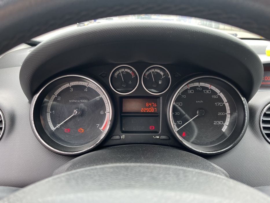 Продам Peugeot 308, газ-бензин 1,6