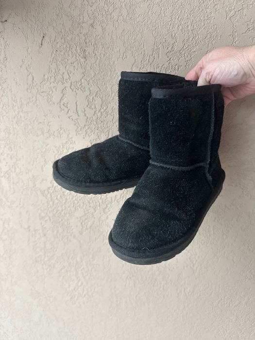 Обув для дівчаток