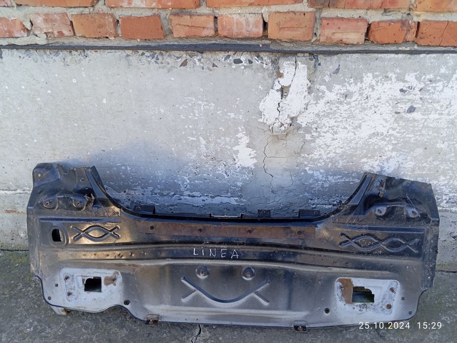 Задня панель Фіат лінеа.Fiat Linea.Задній кузов,лонжерон.